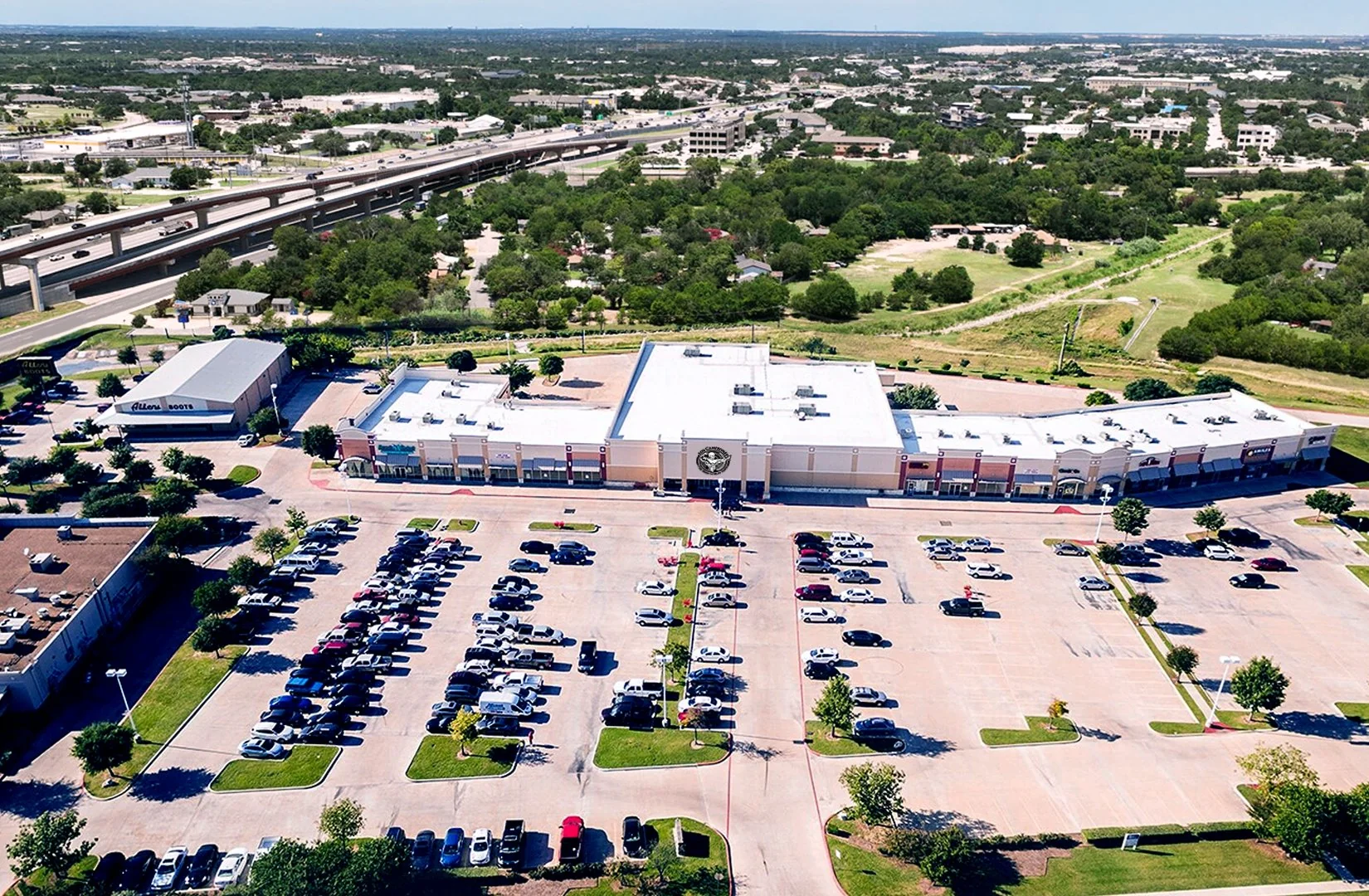Mays Crossing Shopping Center - retail for sale in round rock, TX