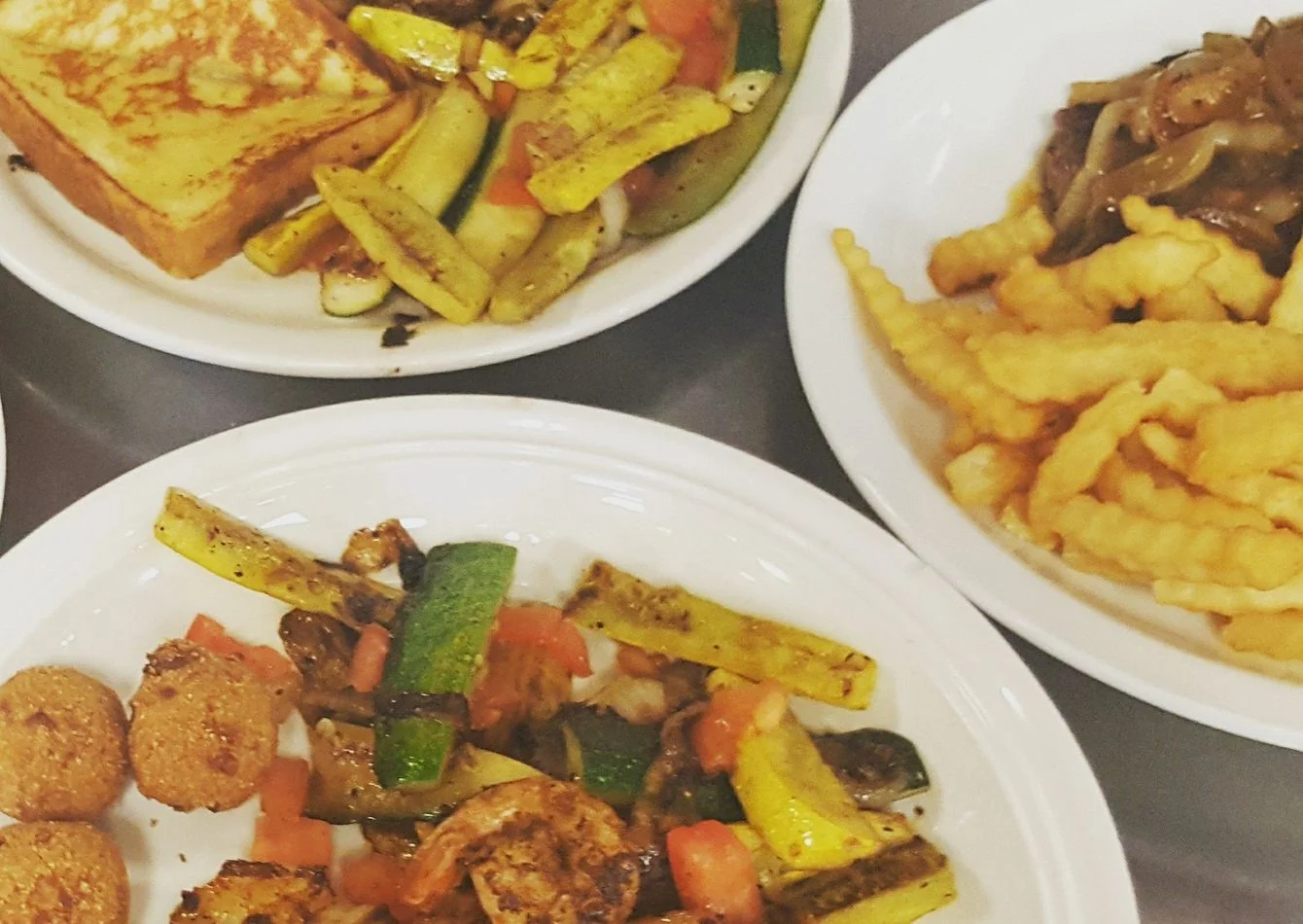 Successful Restaurant on Major Highway with Real… — Sale in Mobile, AL, photo 1 of 1