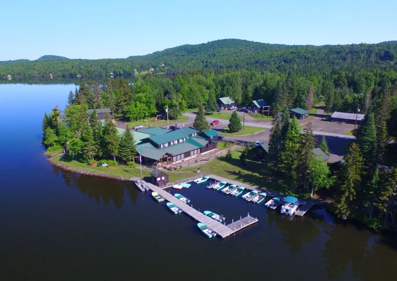 Tall Timber Lodge in Pittsburg, NH — Sale in New Hampshire, NH, photo 1 of 1