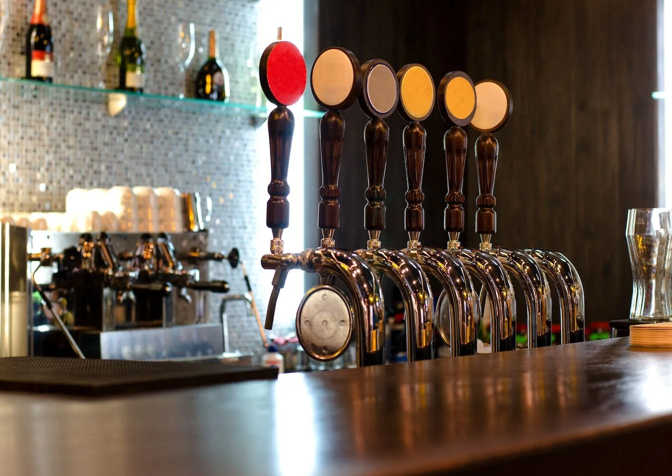 Popular Canton Tavern & Restaurant, in a Prime Location — Sale in Canton, OH, photo 1 of 1