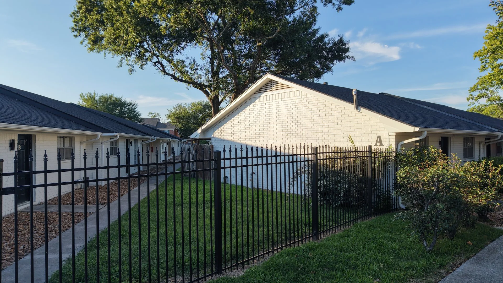 Luna Bay Townhomes — Sale in Baytown, TX, photo 2 of 5