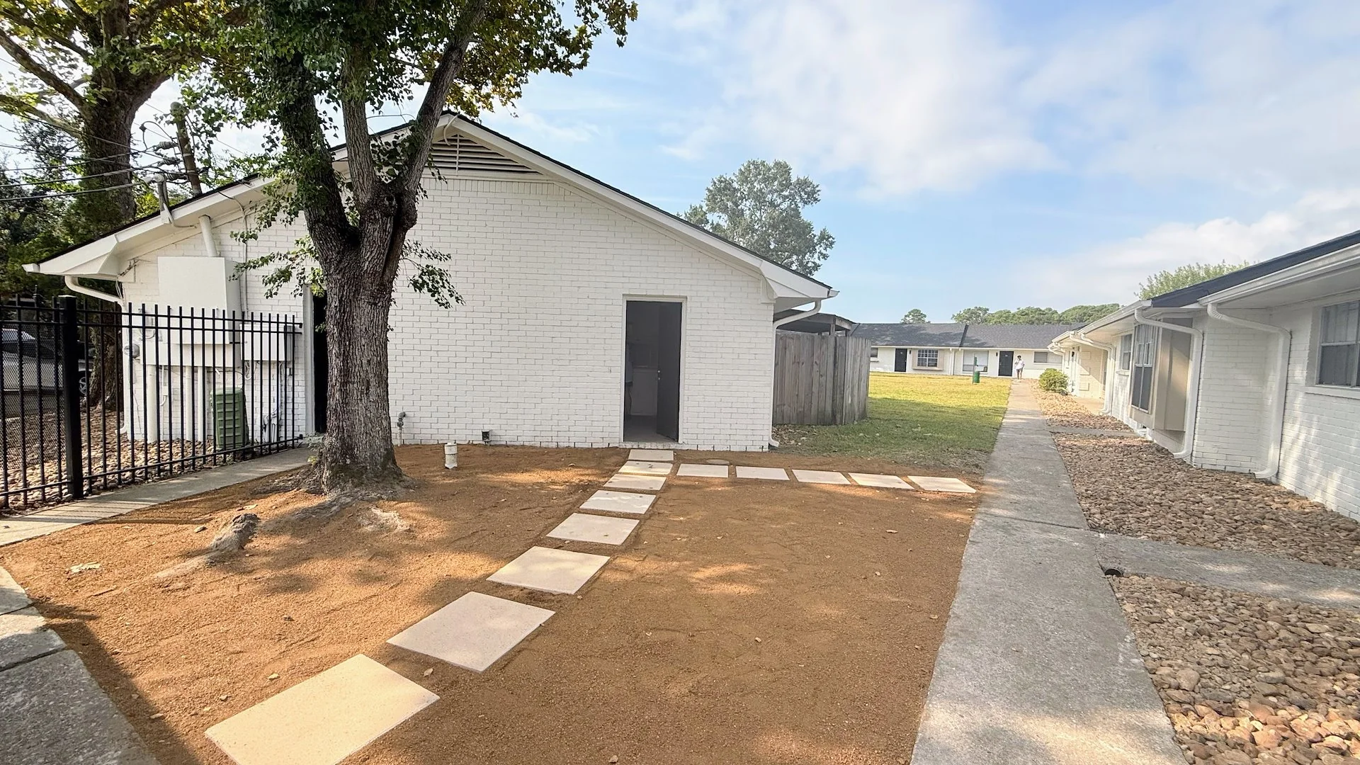 Luna Bay Townhomes — Sale in Baytown, TX, photo 4 of 5