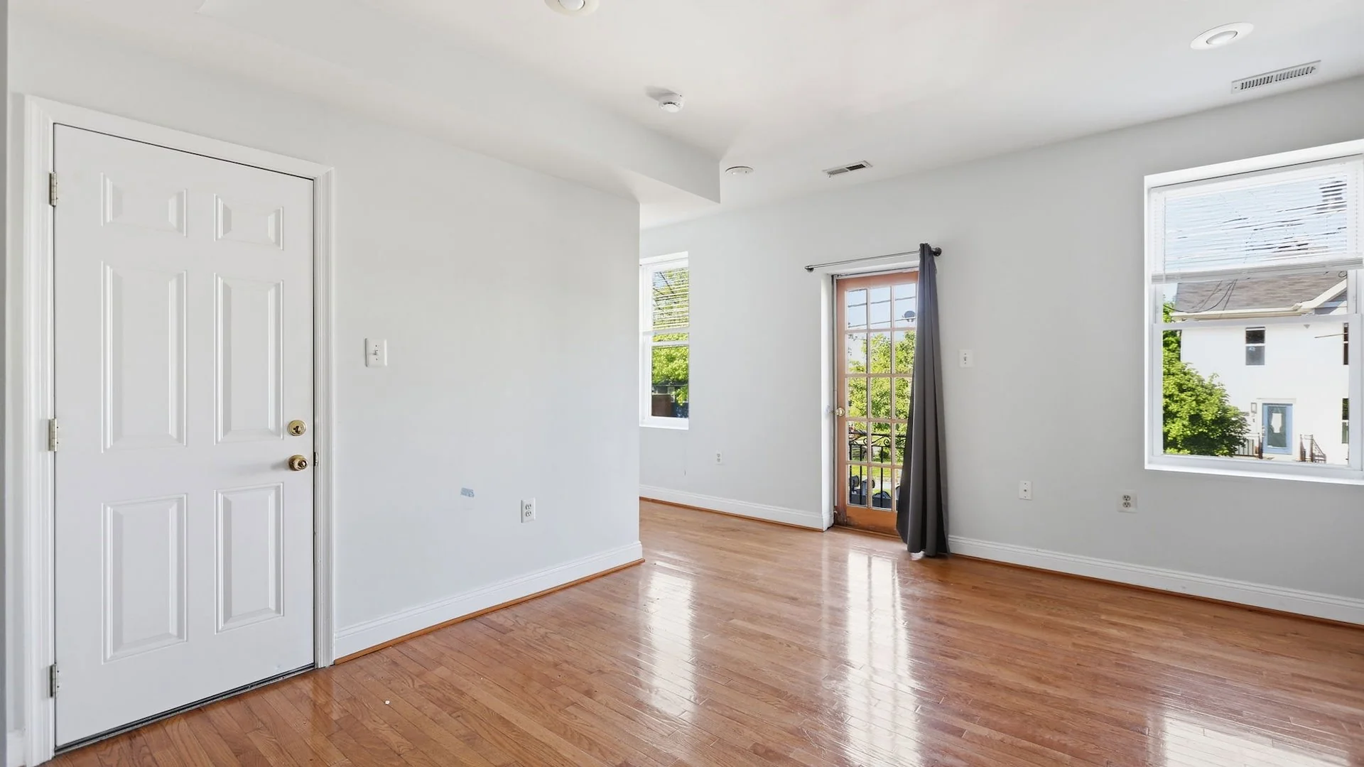 2703 12th Street NE — Sale in Washington, DC, photo 4 of 8