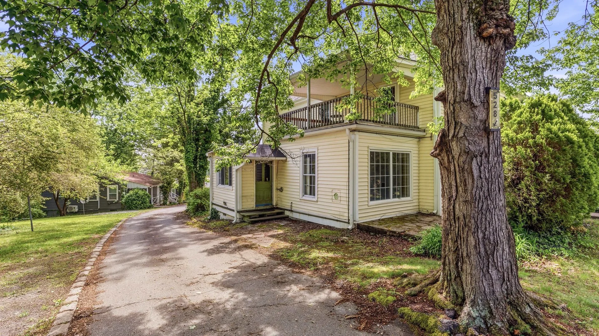 Fleming Street Apartments — Sale in Hendersonville, NC, photo 2 of 6
