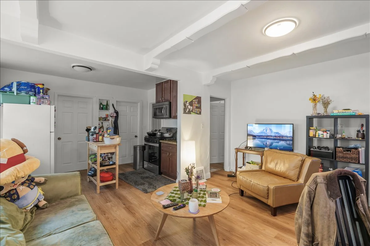 8117 Ney Ave — Sale in Oakland, CA, photo 4 of 5