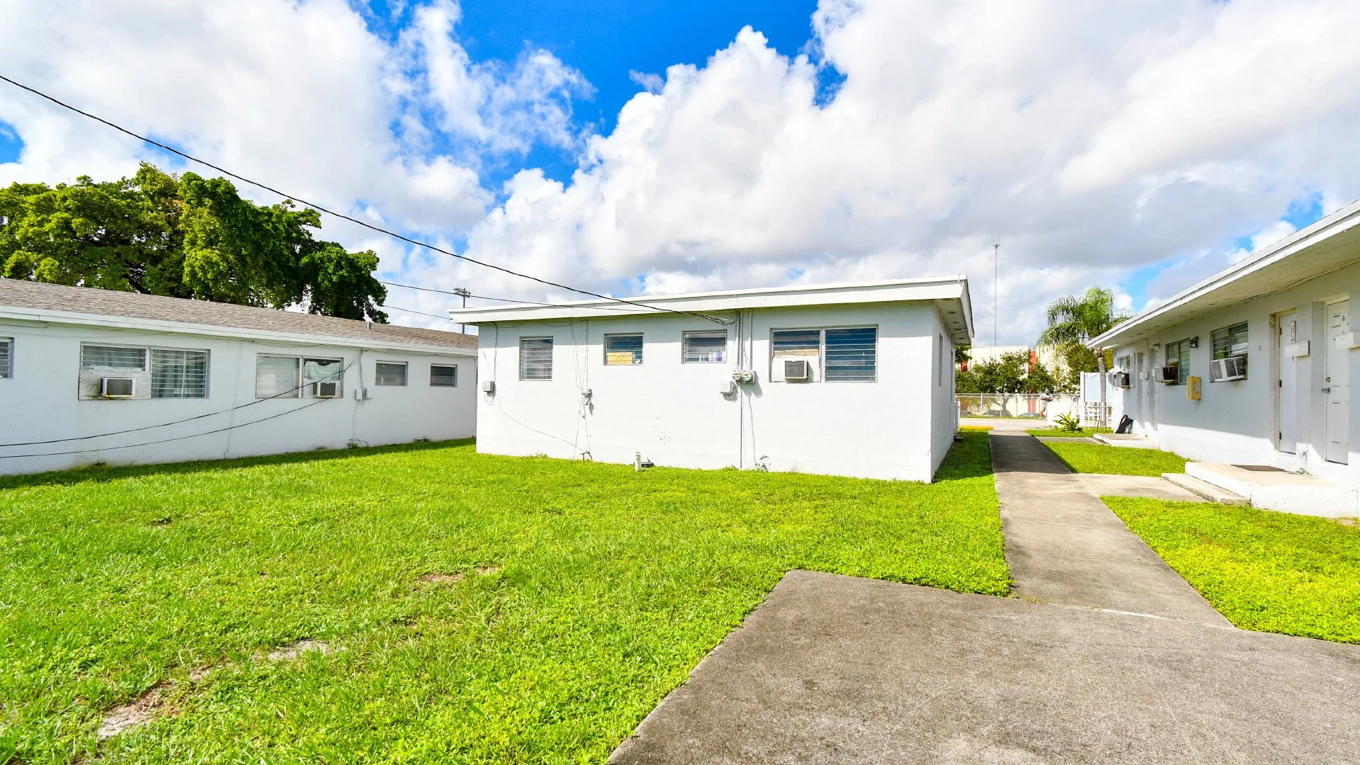 750 NW 9th Ave — Sale in Hallandale Beach, FL, photo 2 of 5