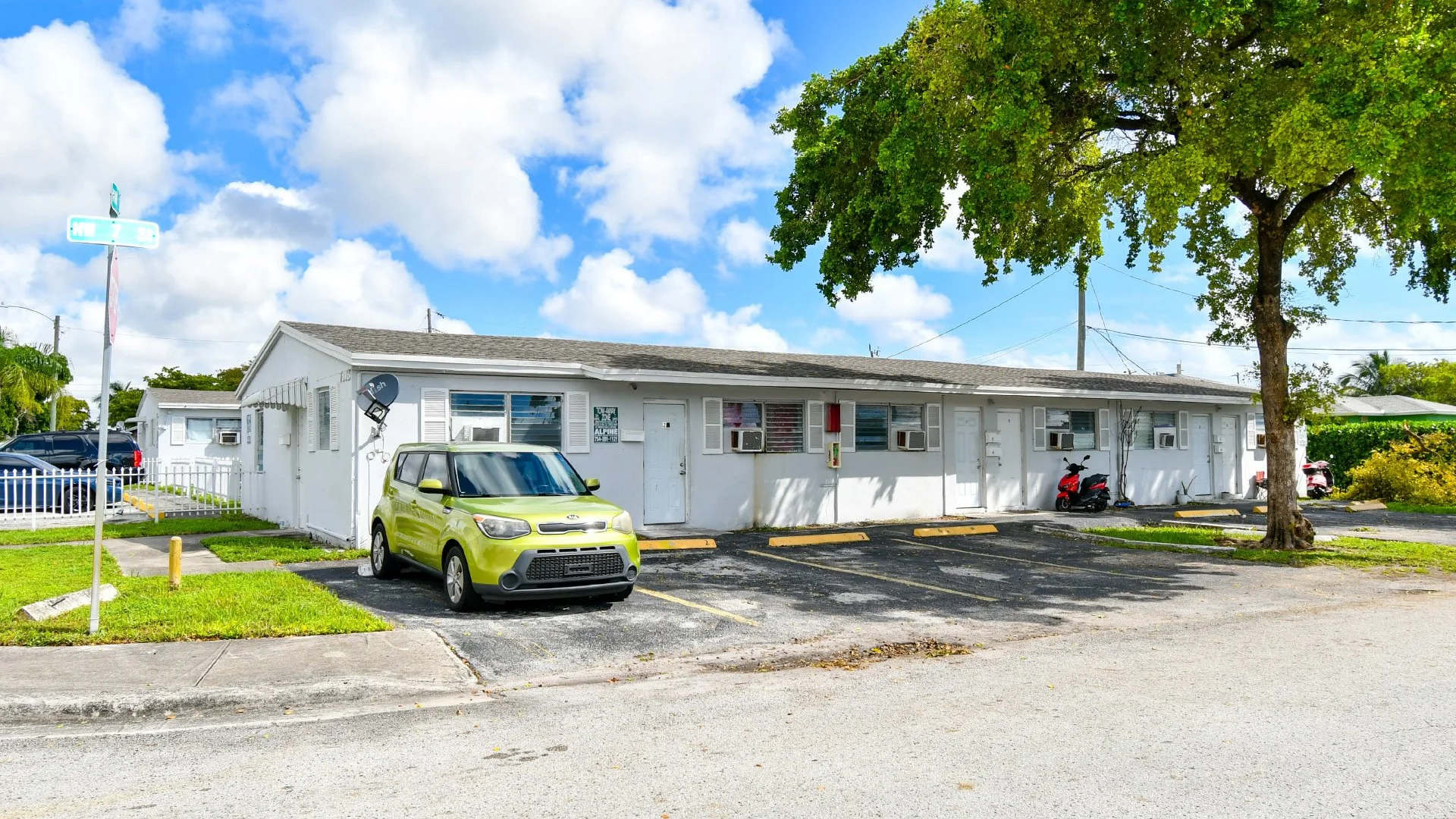 750 NW 9th Ave — Sale in Hallandale Beach, FL, photo 3 of 5