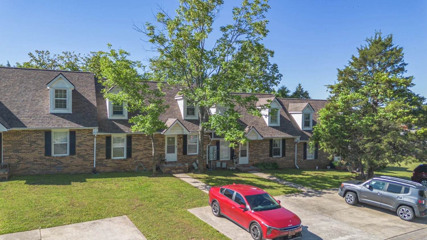 Harrier Court Apartments — Sale in Clarksville, TN, photo 5 of 5