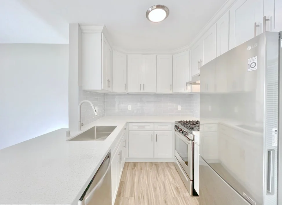 1323 11th Street — Sale in Santa Monica, CA, photo 4 of 4