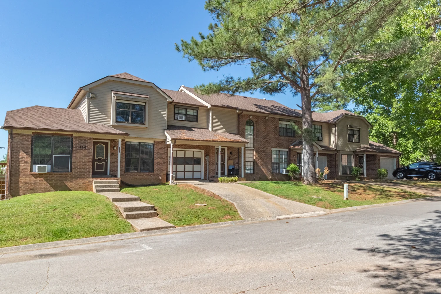Condor Court — Sale in Clarksville, TN, photo 1 of 5