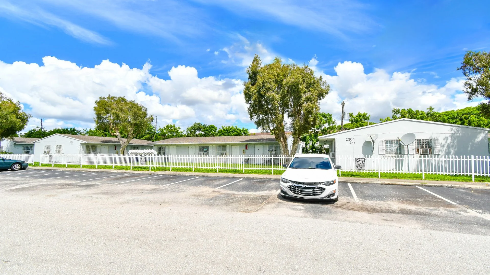 The Villas at Lake Aire — Sale in Fort Lauderdale, FL, photo 3 of 5