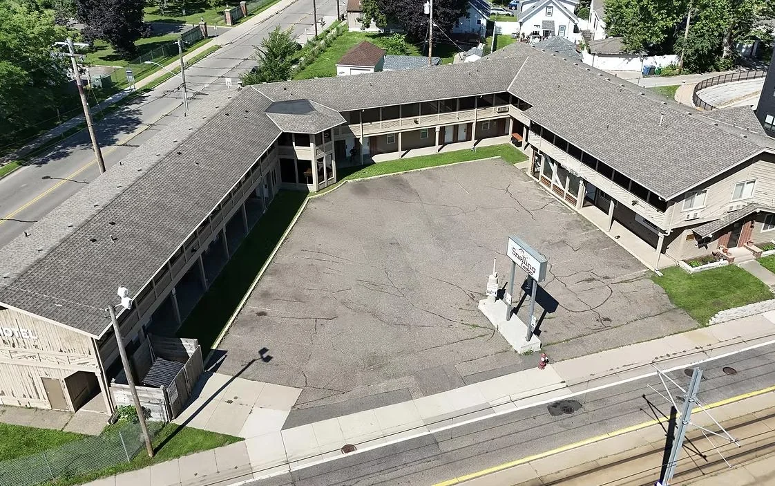 Snelling Lodge Hotel | Premier Redevelopment… — Sale in Minneapolis, MN, photo 4 of 4