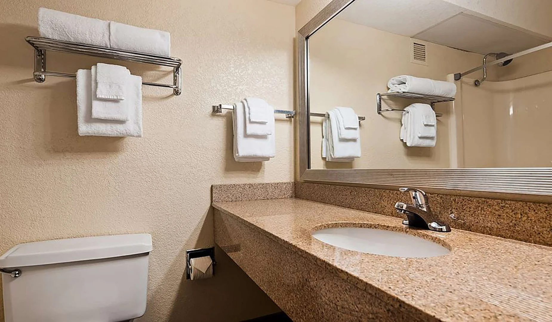 Auction - Former Best Western Inn & Conference Center — Sale in Branson, MO, photo 2 of 6