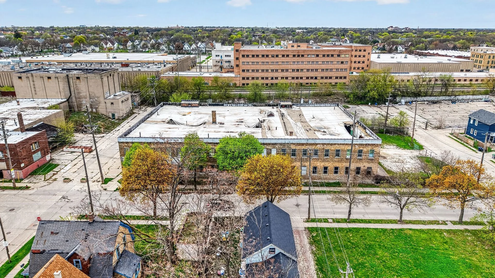 Auction - High-Upside Milwaukee Industrial… — Sale in Milwaukee, WI, photo 2 of 5