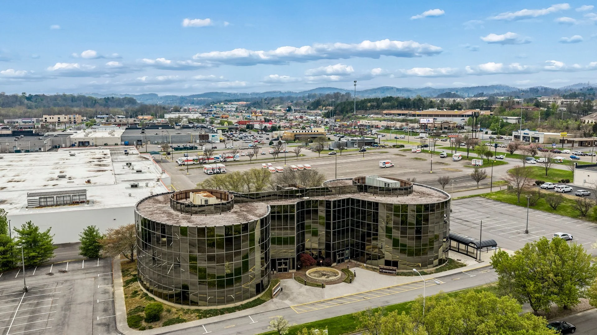 Regional Eye Surgery Center — Sale in Kingsport, TN, photo 1 of 5