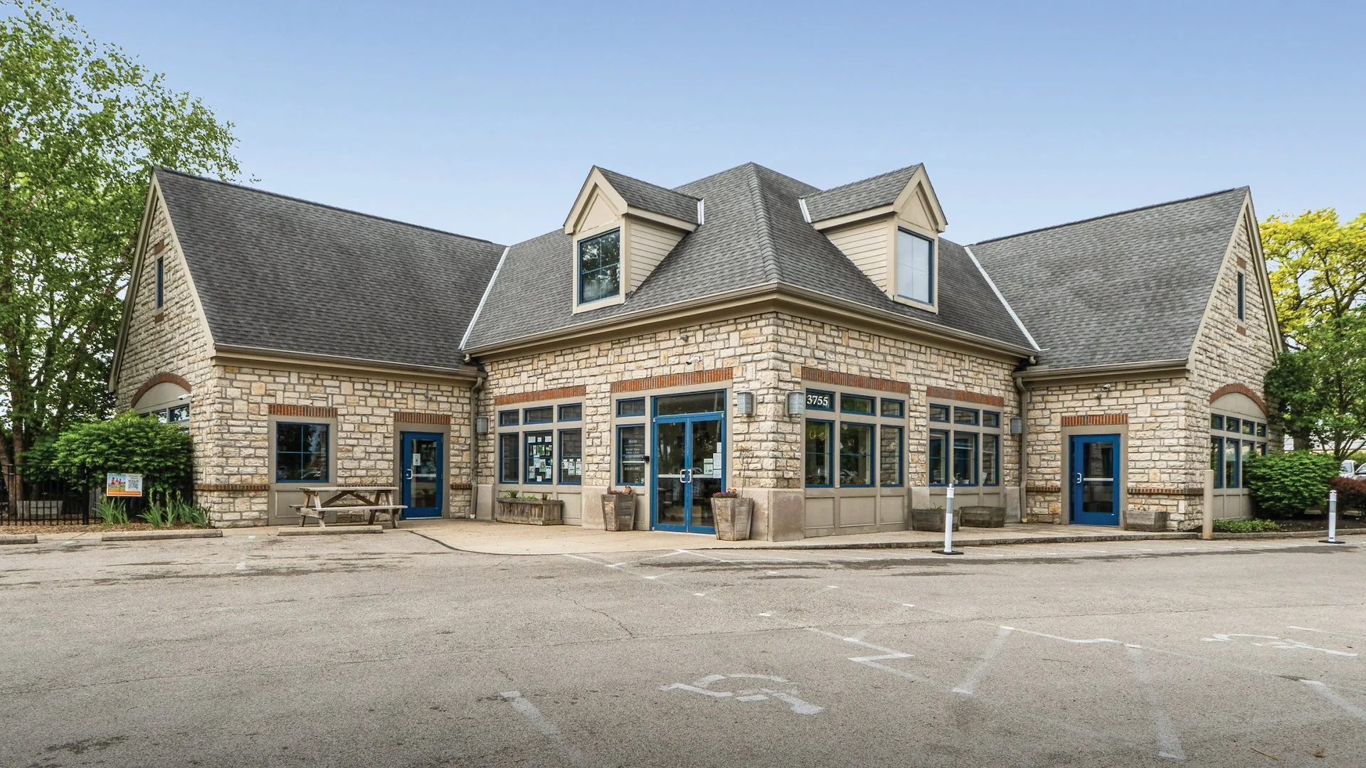 Ivybrook Academy Busiest Corner In Columbus Oh — Sale in Dublin, OH, photo 1 of 1