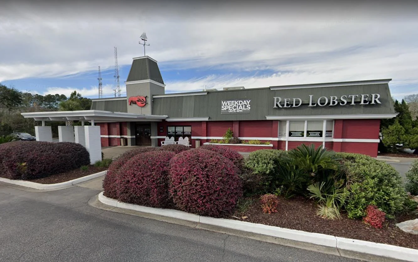 Red Lobster — Sale in Colonie, NY, photo 1 of 3