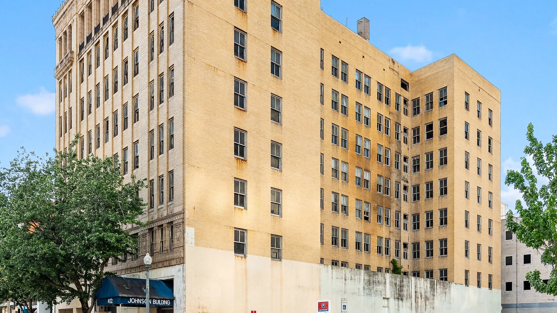 The Johnson Building — Sale in Shreveport, LA, photo 1 of 5