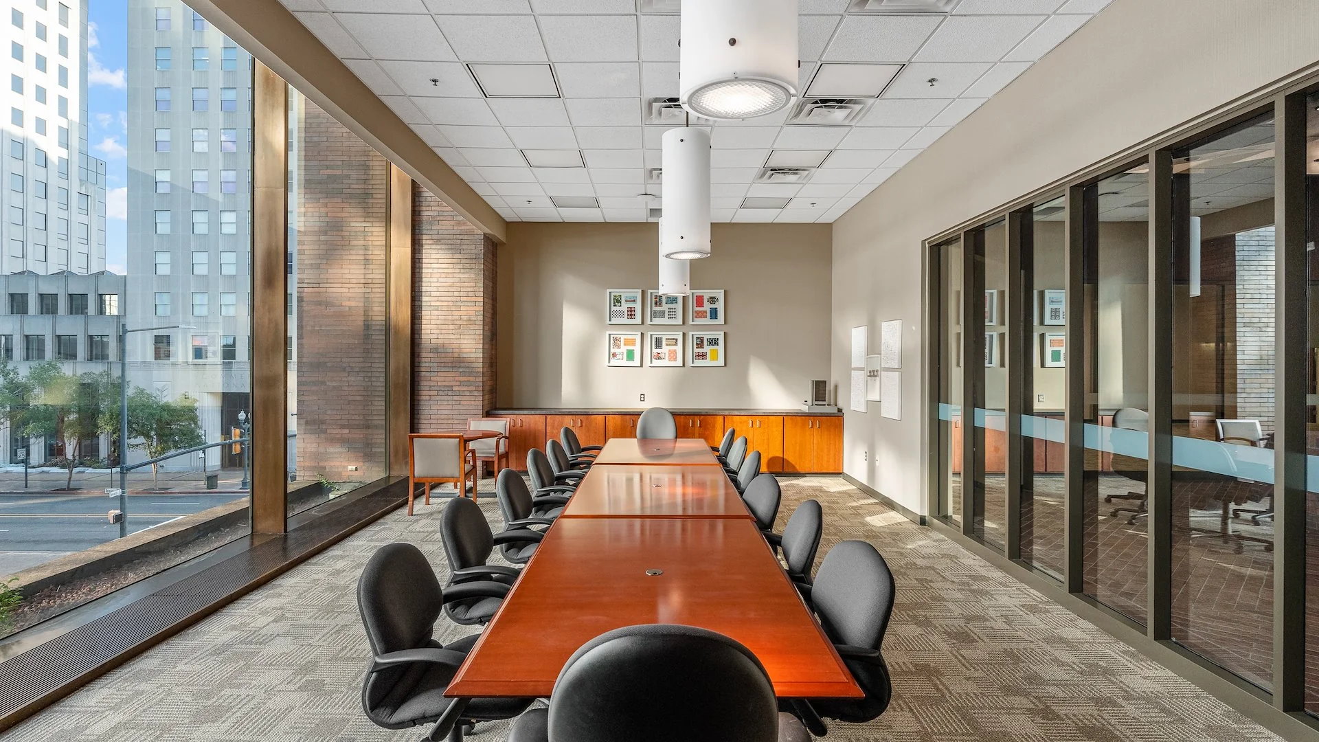 Former First National Bank/Chase Tower — Sale in Shreveport, LA, photo 2 of 5