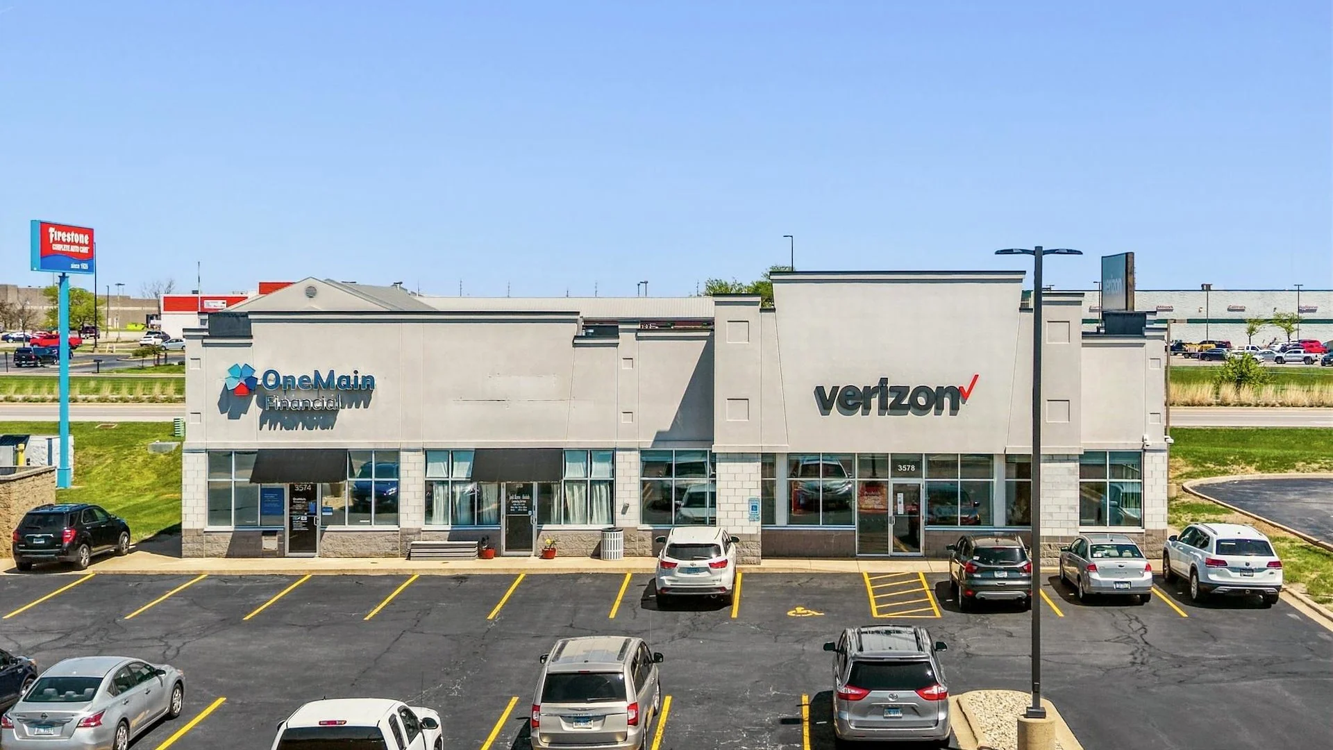 Verizon | OneMain Financial | New Lease Extensions |… — Sale in Pekin, IL, photo 1 of 5
