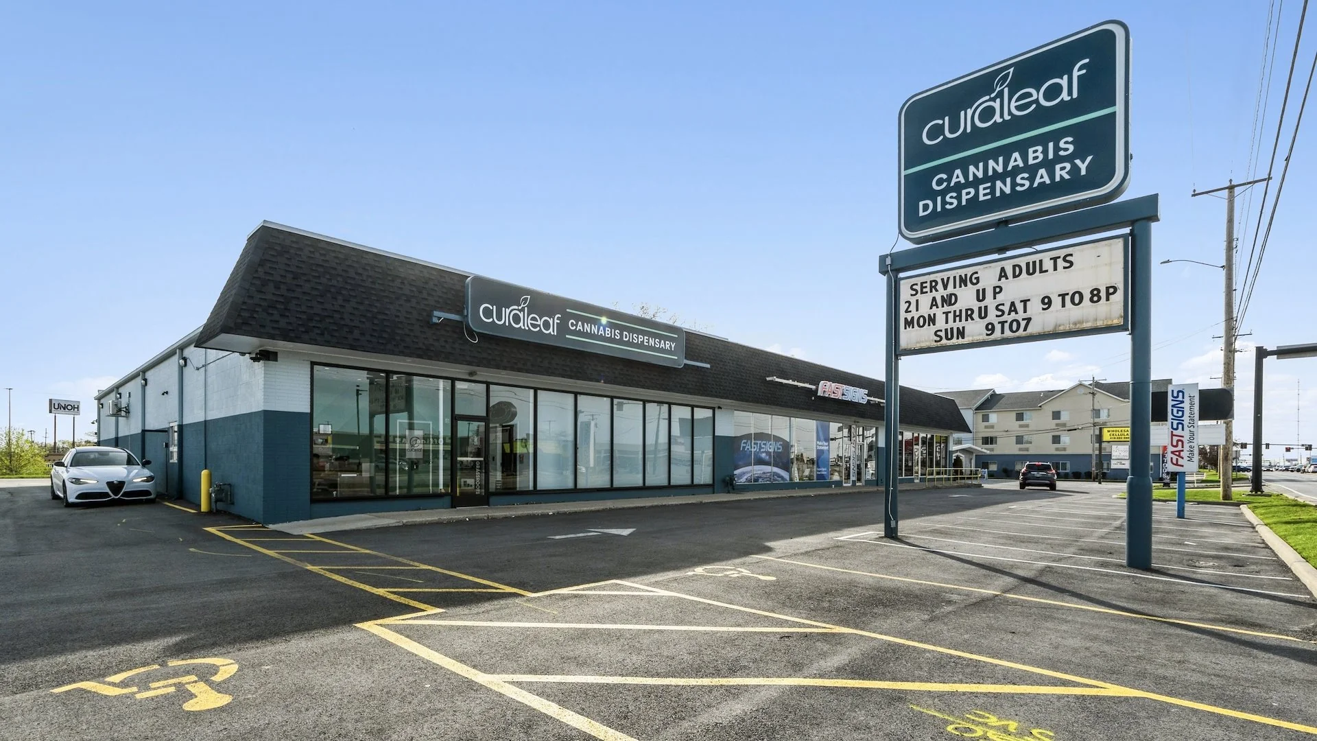 Curaleaf Shops — Sale in Lima, OH, photo 1 of 5