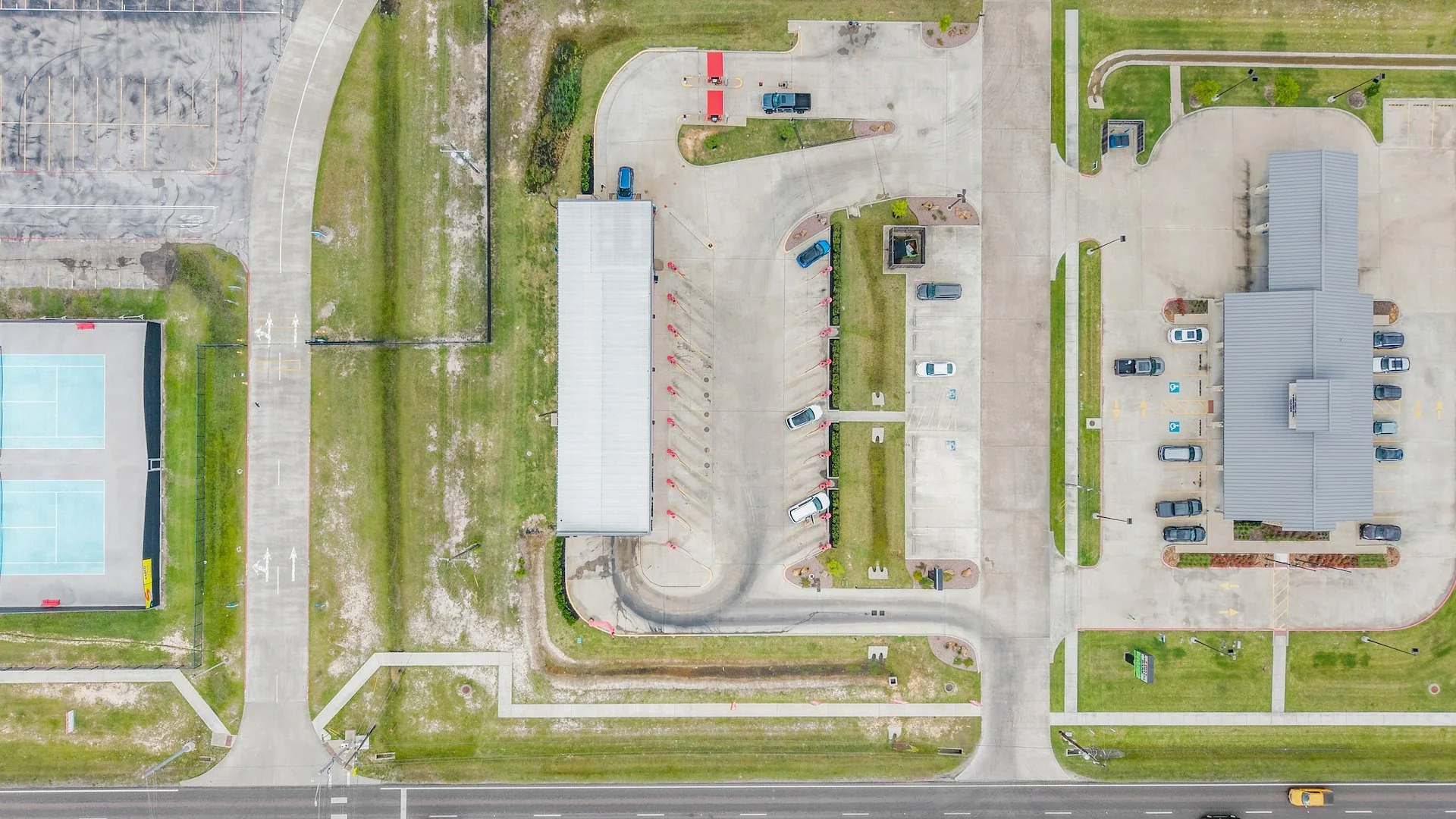 L-Train Express Wash | Walmart Shadow-Anchored |… — Sale in Lumberton, TX, photo 7 of 8