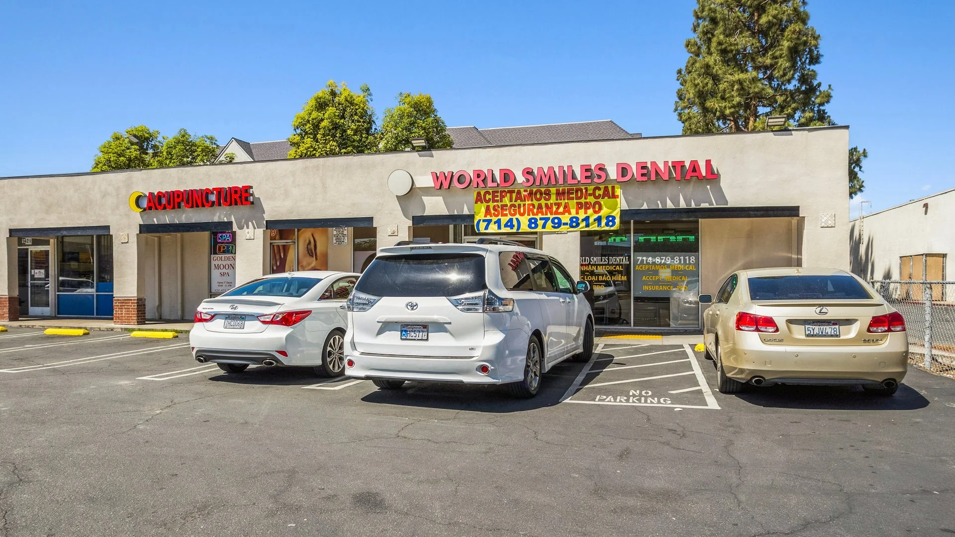 7-Eleven Anchored Santa Ana Plaza — Sale in Santa Ana, CA, photo 2 of 5