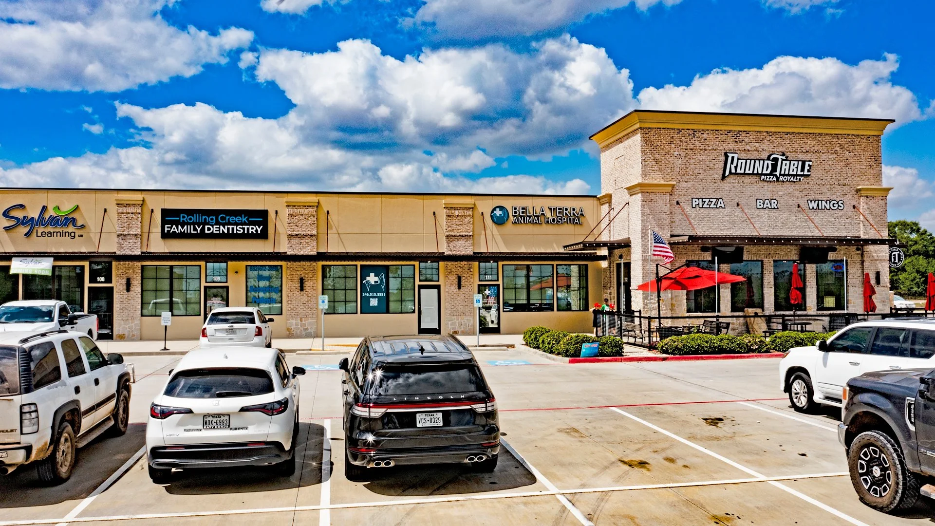 Shops at Fulshear Gaston — Sale in Richmond, TX, photo 2 of 7