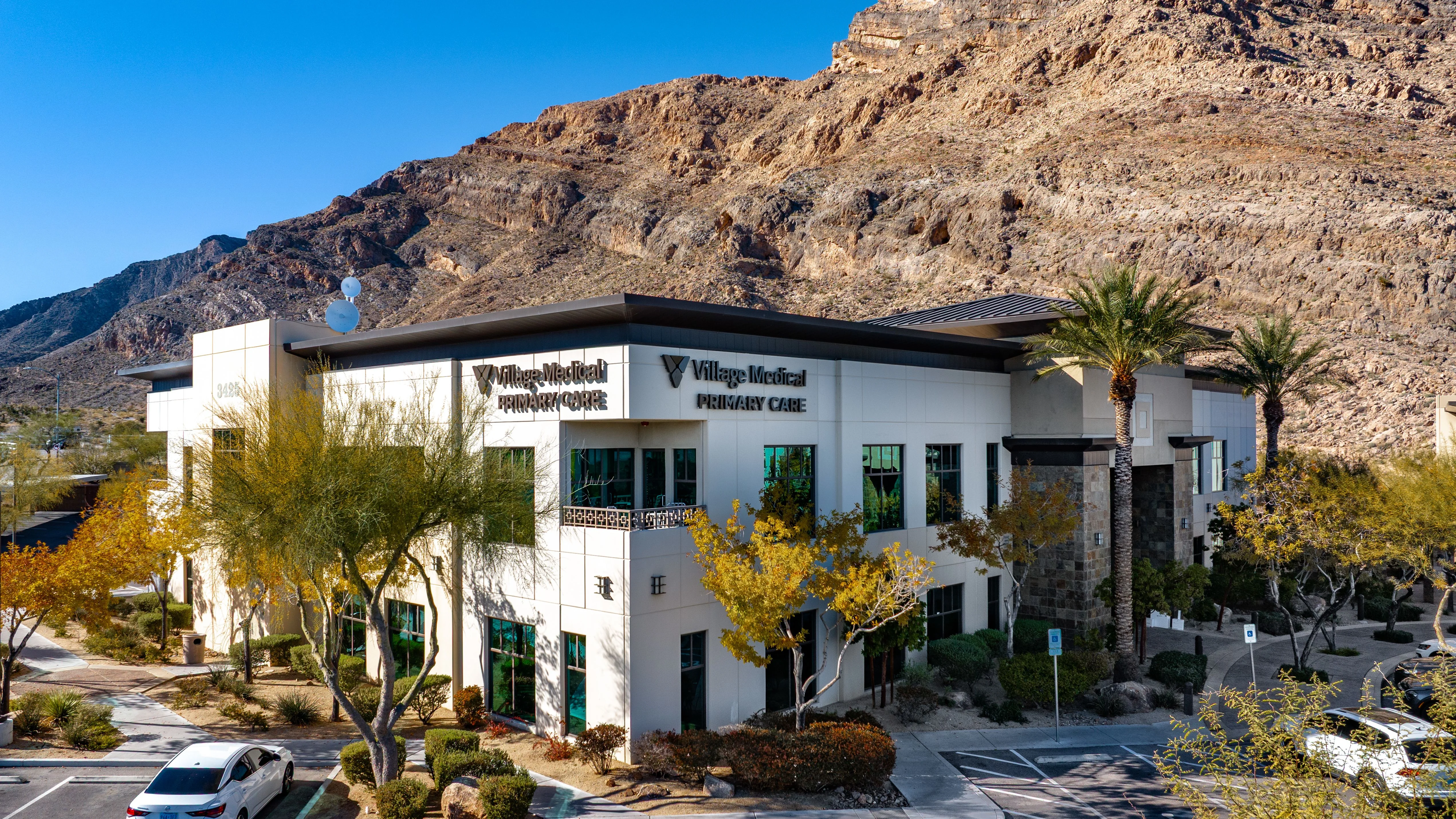 Cliffs Professional Center — Sale in Las Vegas, NV, photo 1 of 6