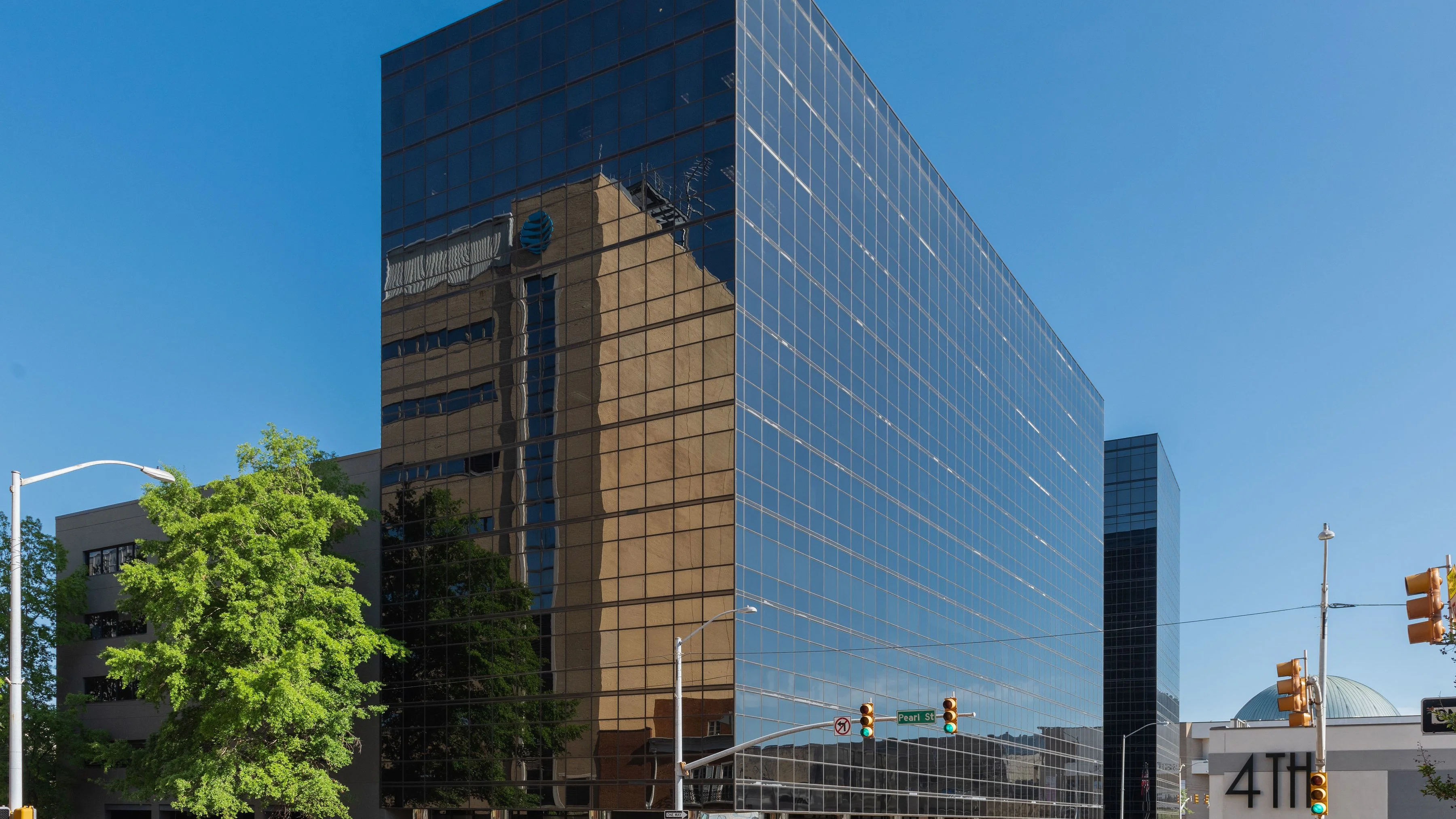 8.75% Cap Government Anchored Office Towers — Sale in Jackson, MS, photo 1 of 8