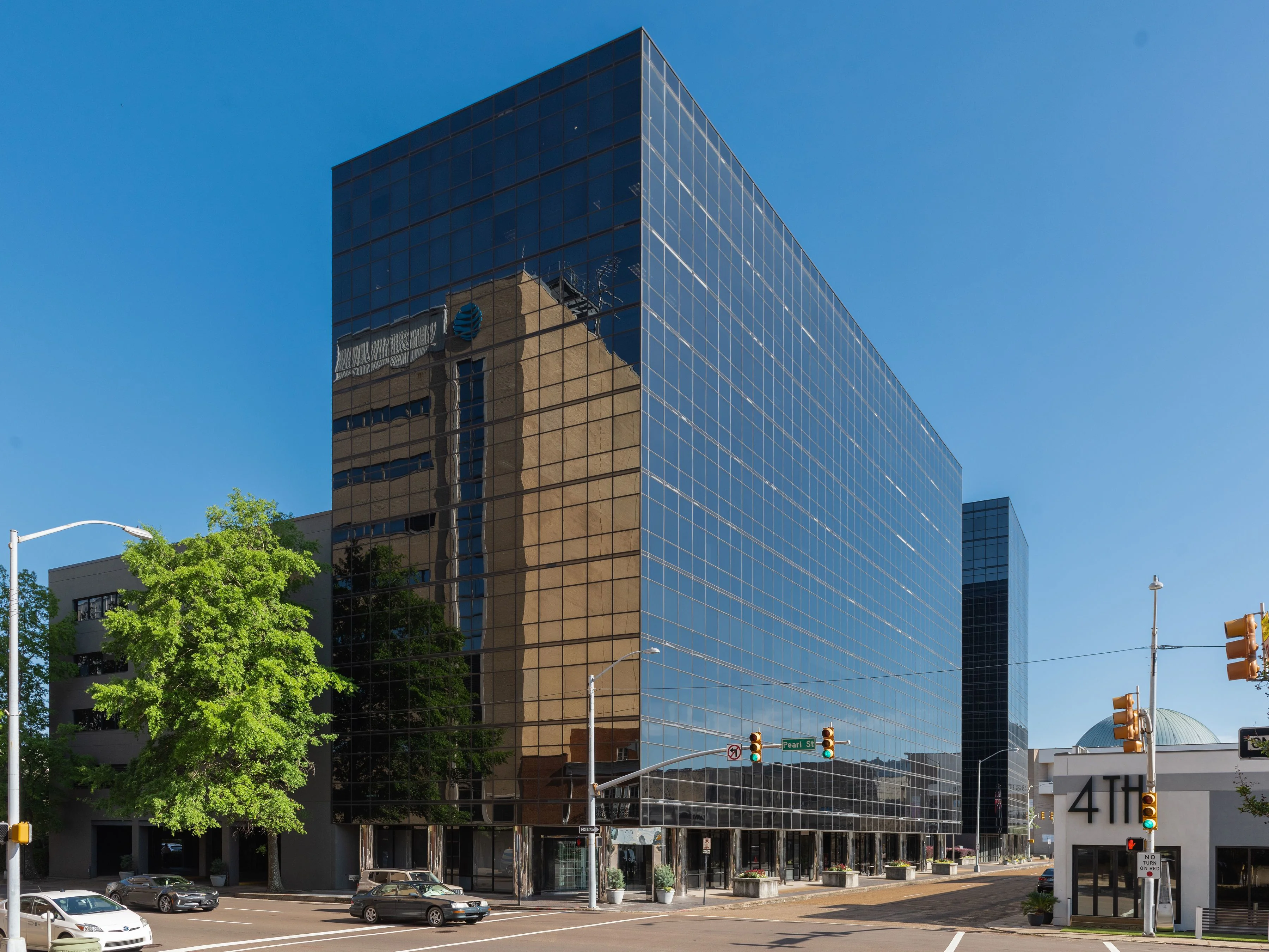 8.75% Cap Government Anchored Office Towers — Sale in Jackson, MS, photo 2 of 8