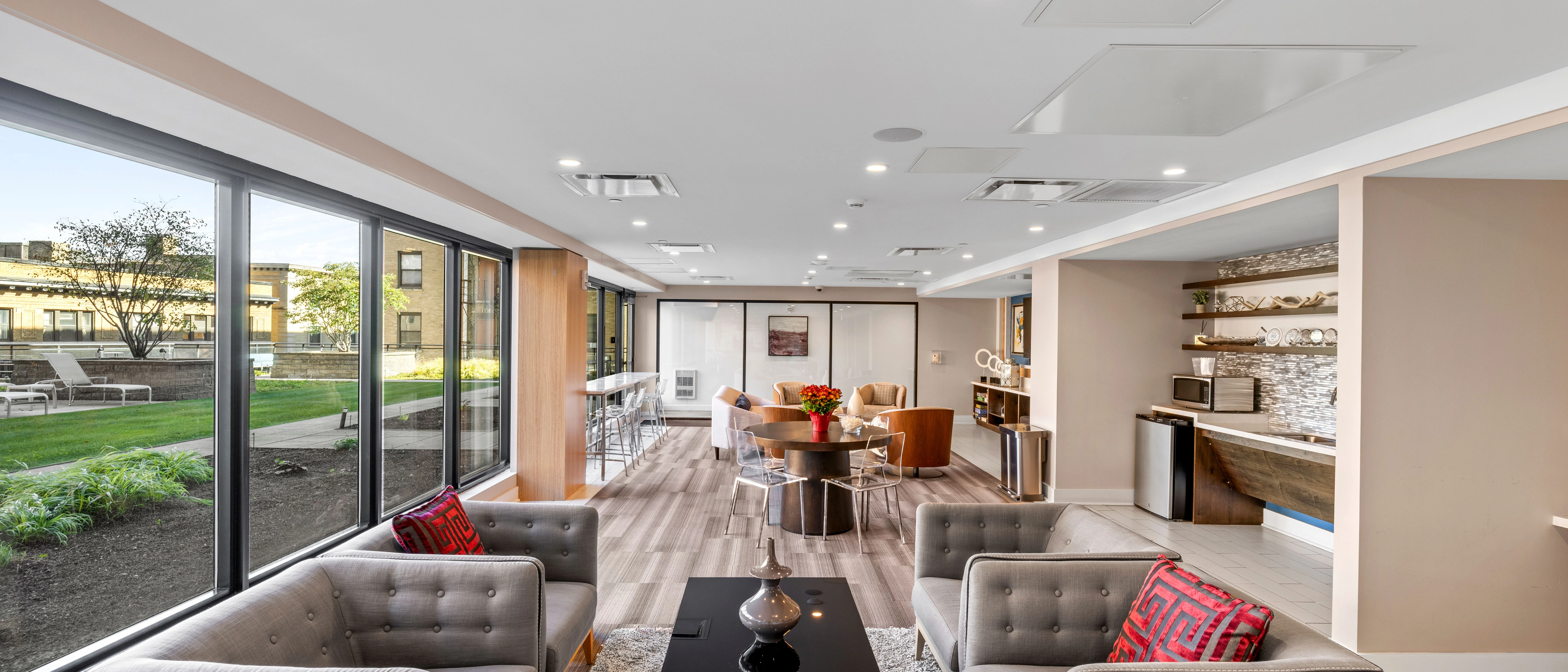 The Main — Sale in Evanston, IL, photo 5 of 8