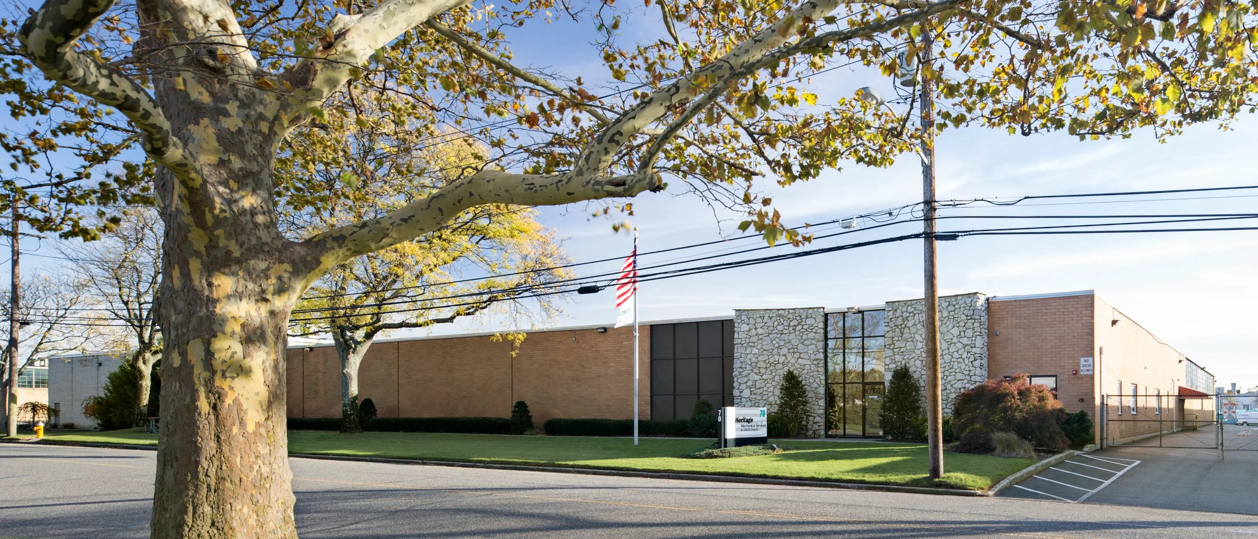 70 Schmitt Blvd — Sale in Farmingdale, NY, photo 3 of 6