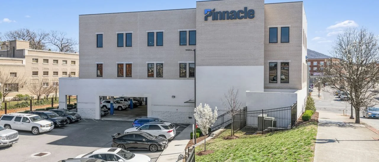 Pinnacle Bank - Roanoke, VA (Campbell Ave SE) — Sale in Roanoke, VA, photo 3 of 8