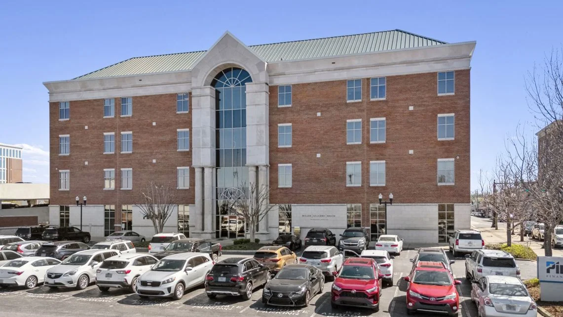 Pinnacle Bank - Murfreesboro, TN (College St.) — Sale in Murfreesboro, TN, photo 1 of 8