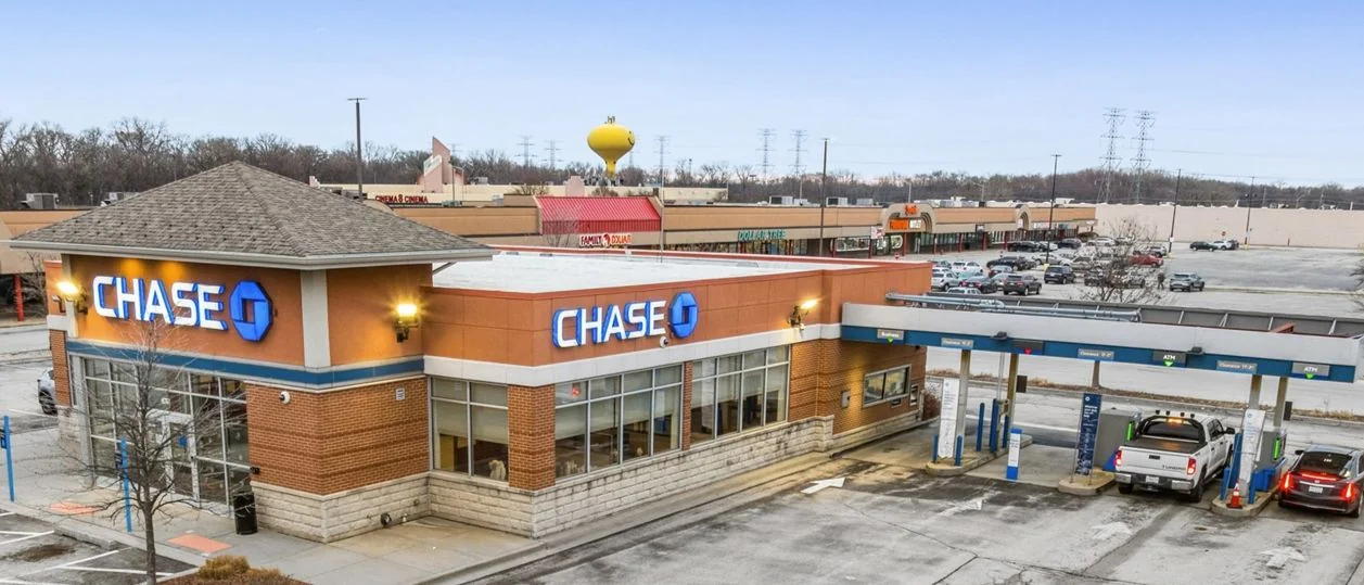 Chase Bank - Lansing, IL — Sale in Lansing, IL, photo 4 of 8