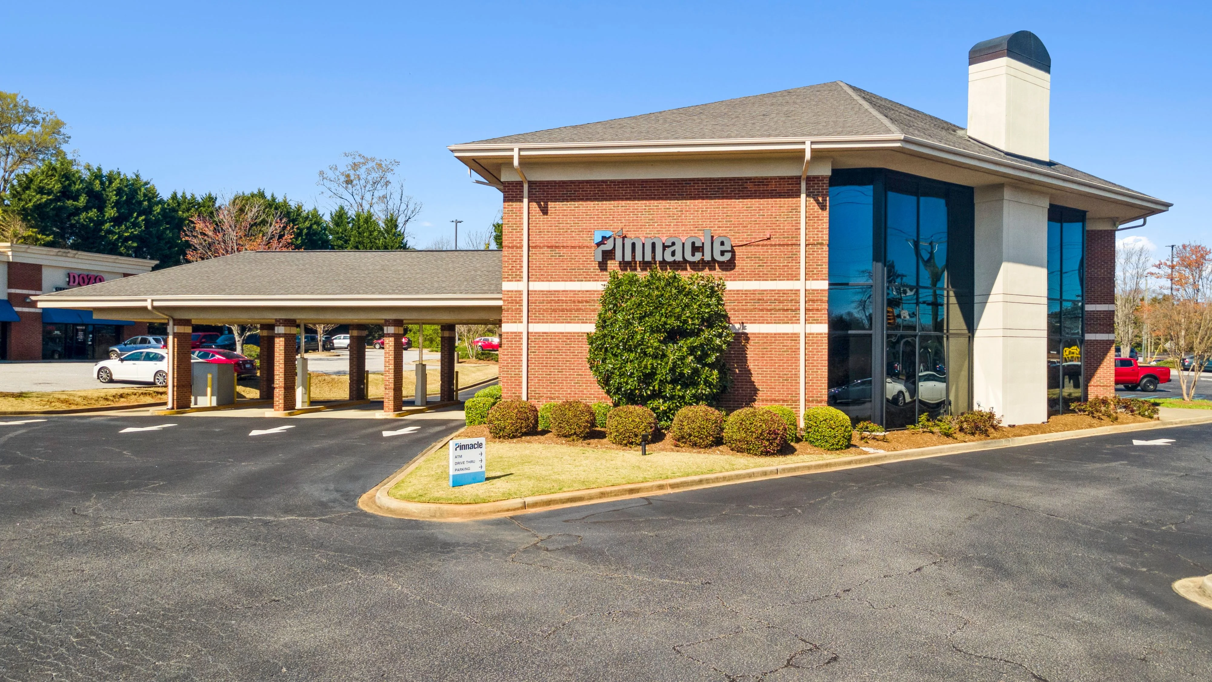 Pinnacle Bank – Easley, SC — Sale in Easley, SC, photo 1 of 8