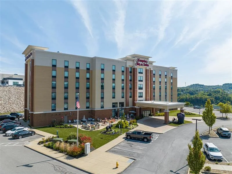 Hampton Inn & Suites Morgantown / University Town… — Sale in Morgantown, WV, photo 2 of 8