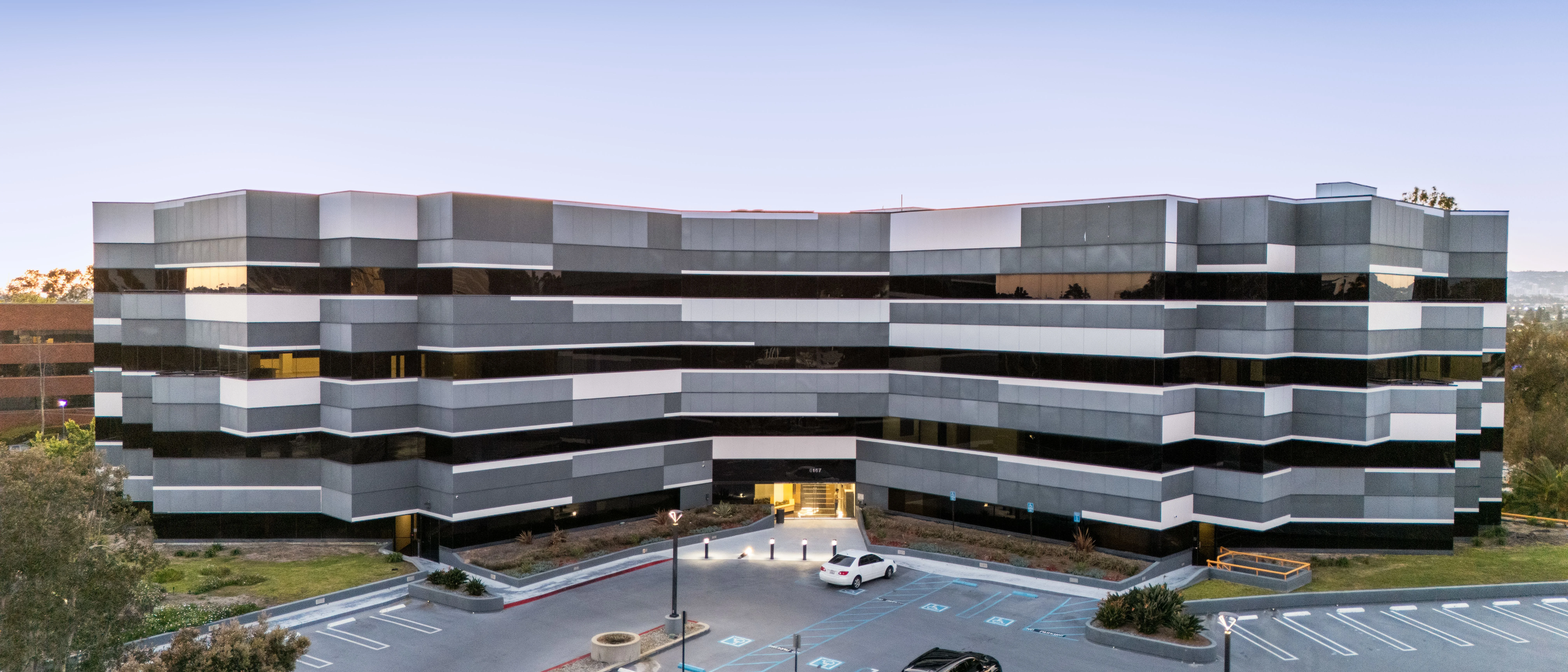 Bristol Plaza — Sale in Culver City, CA, photo 3 of 8