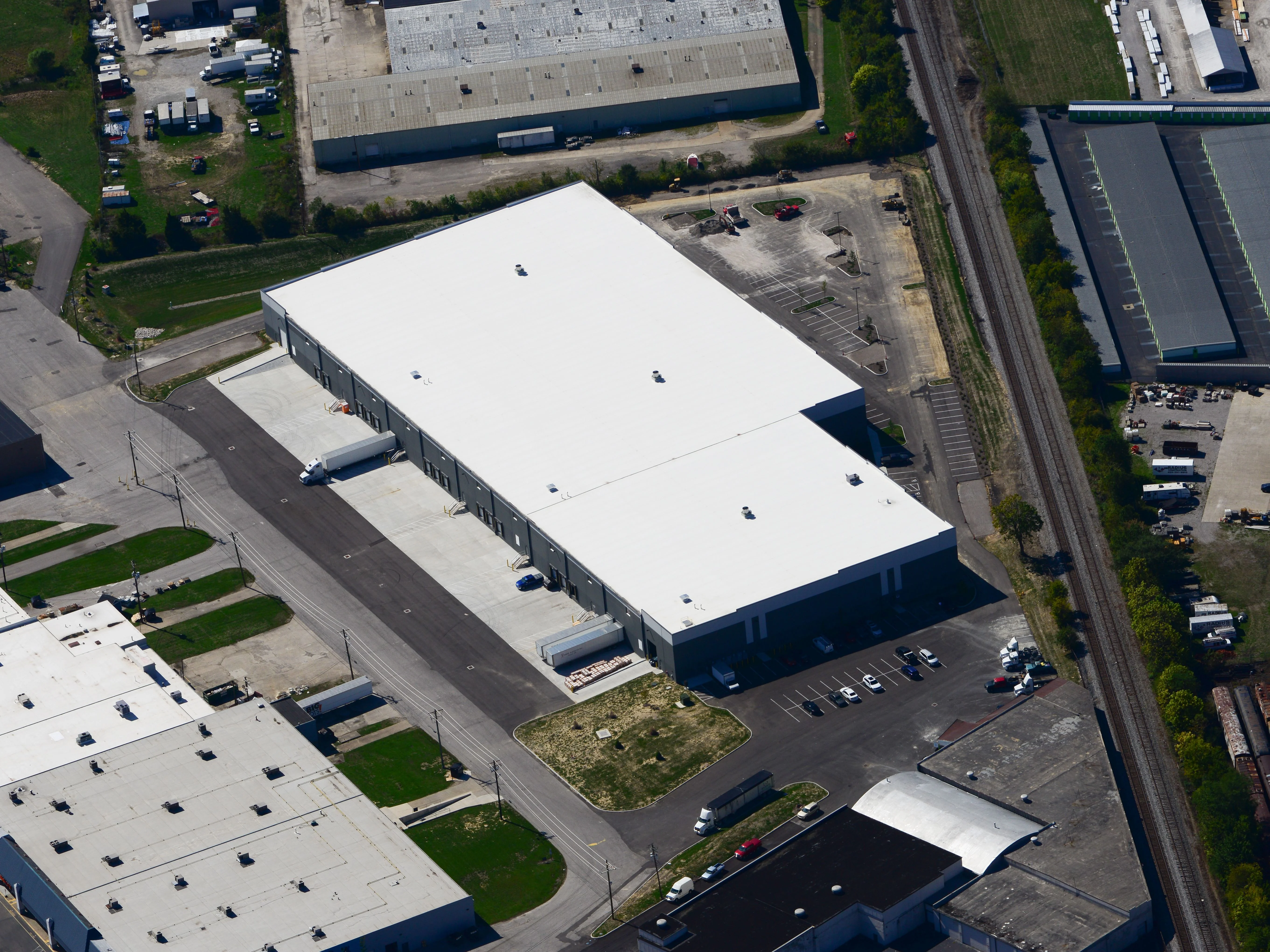 Cincinnati Commerce Center — Sale in Covington, KY, photo 2 of 8
