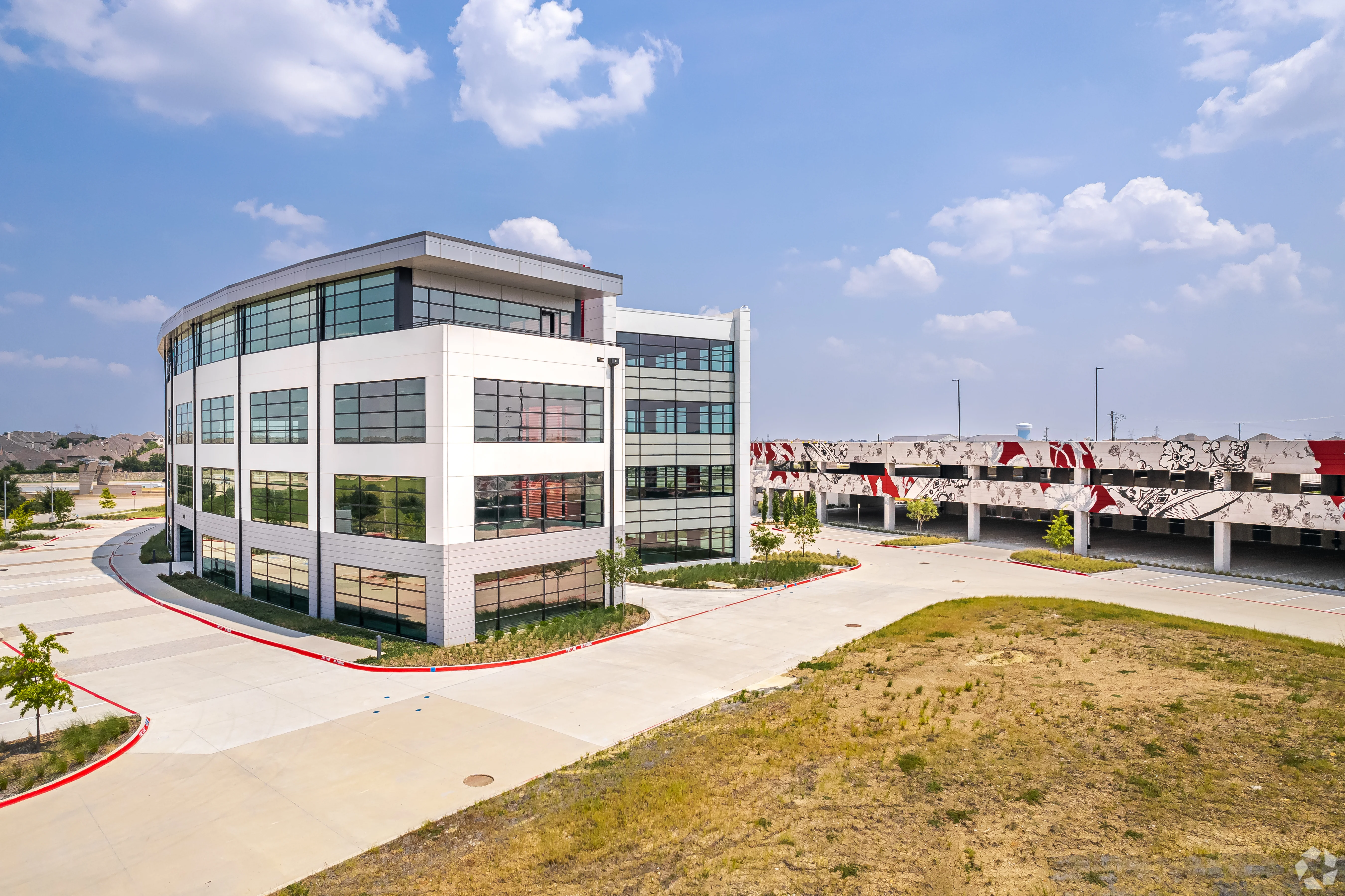Crown Centre II — Lease in Lewisville, TX, photo 1 of 8