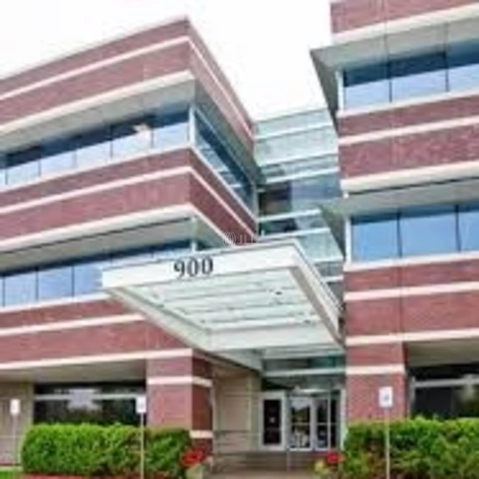 Auburn Hills Corporate Center — Lease in Auburn Hills, MI, photo 2 of 4