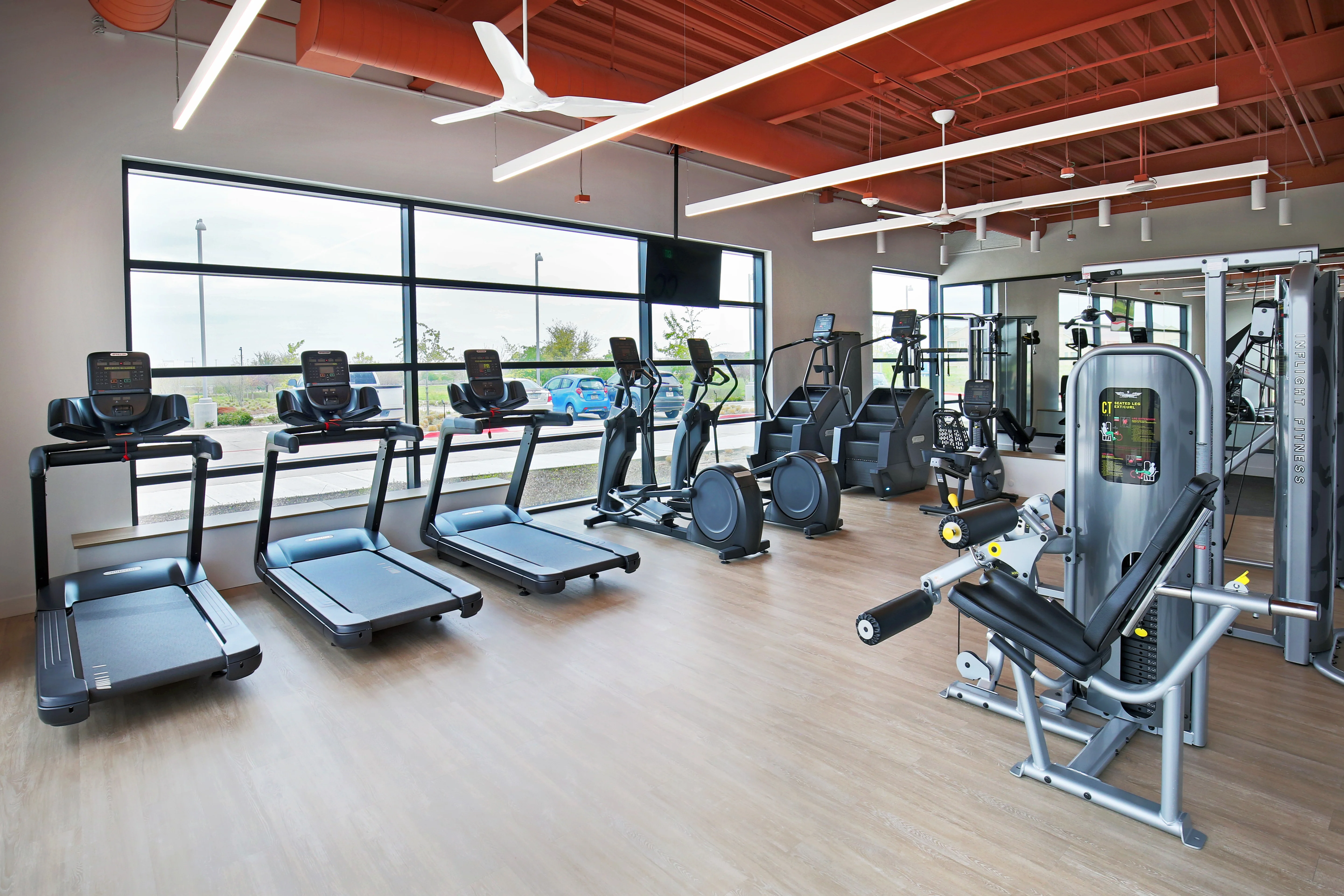 Crown Centre I — Lease in Lewisville, TX, photo 5 of 8