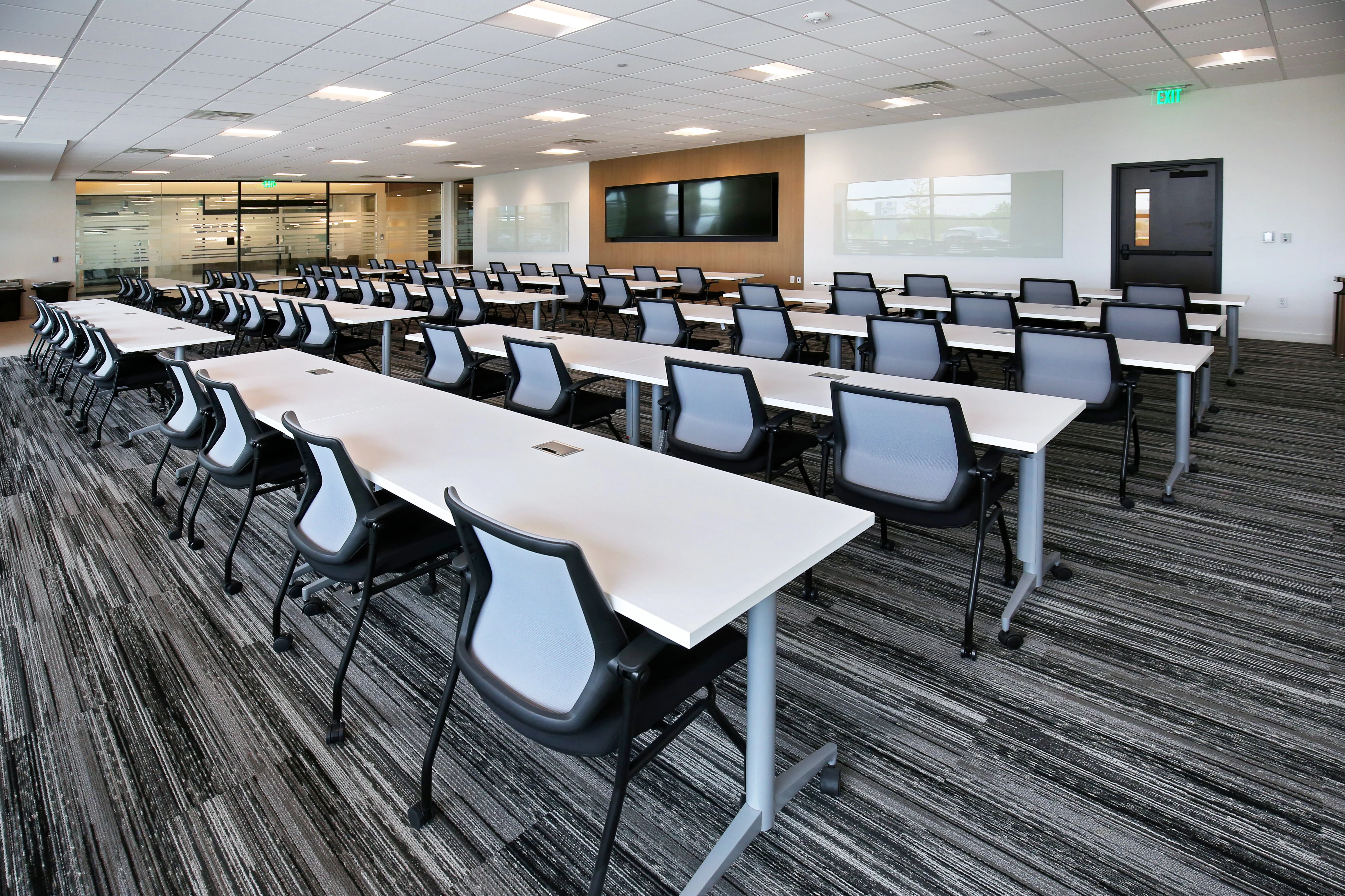 Crown Centre I — Lease in Lewisville, TX, photo 8 of 8