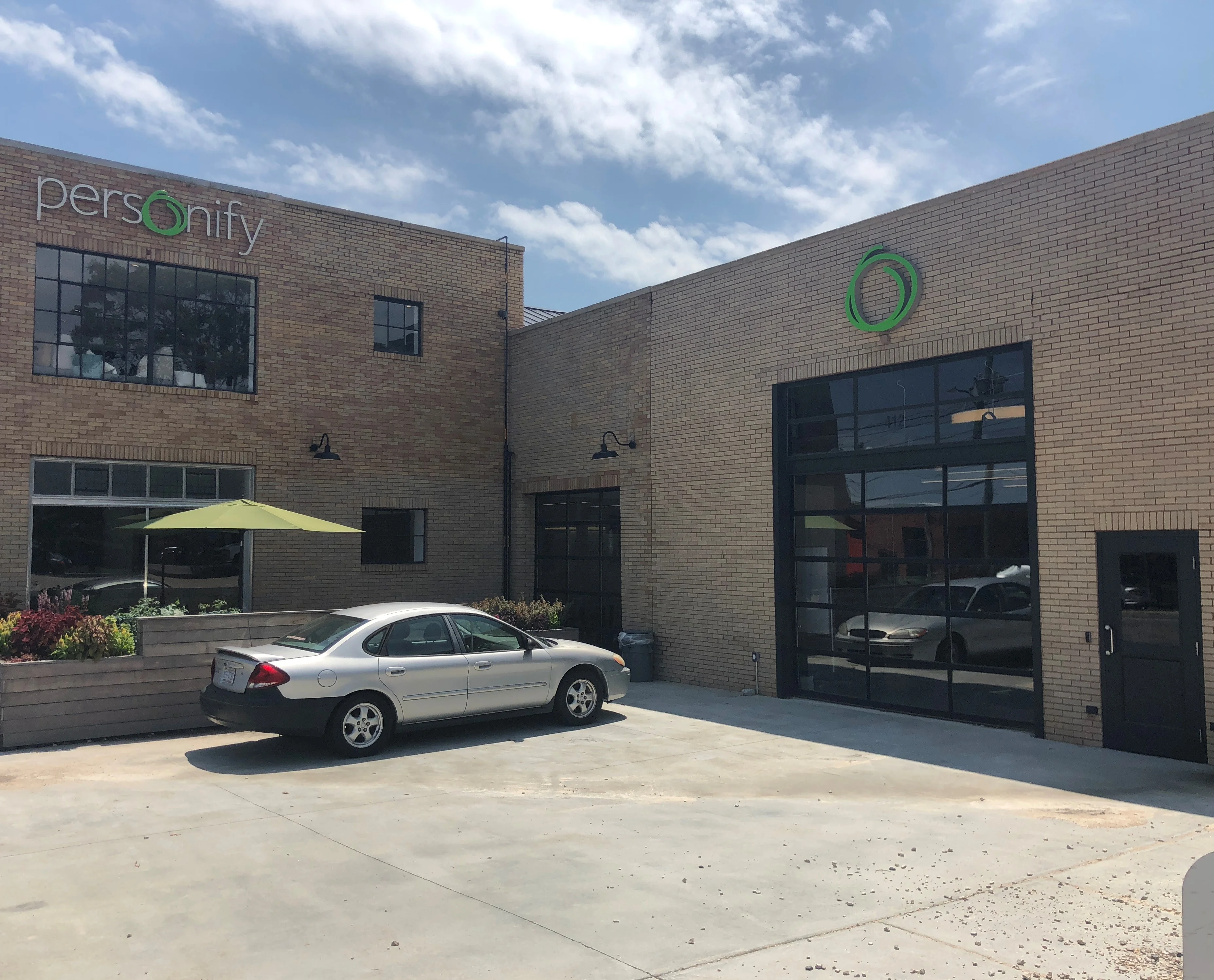 Dr. Pepper Warehouse — Lease in Raleigh, NC, photo 1 of 4