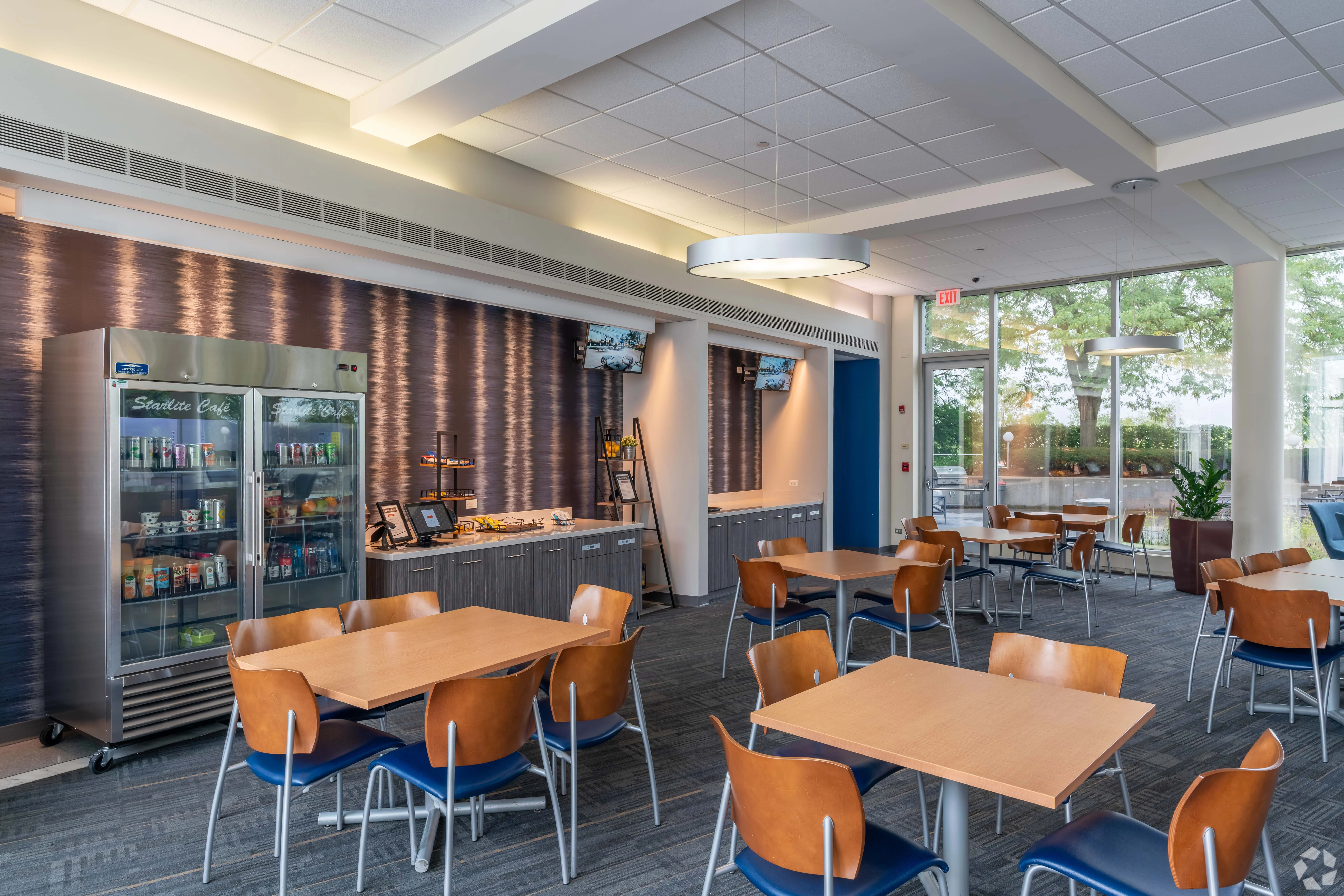 Corporate 520 — Lease in Deerfield, IL, photo 5 of 8