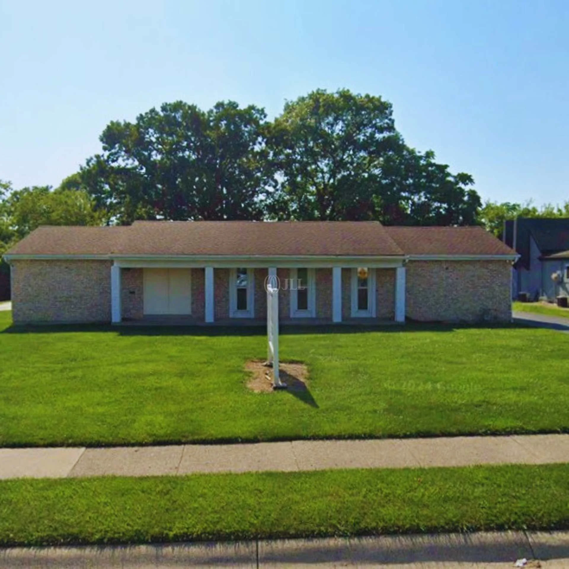 120 S Breiel Blvd — Sale in Middletown, OH, photo 2 of 4