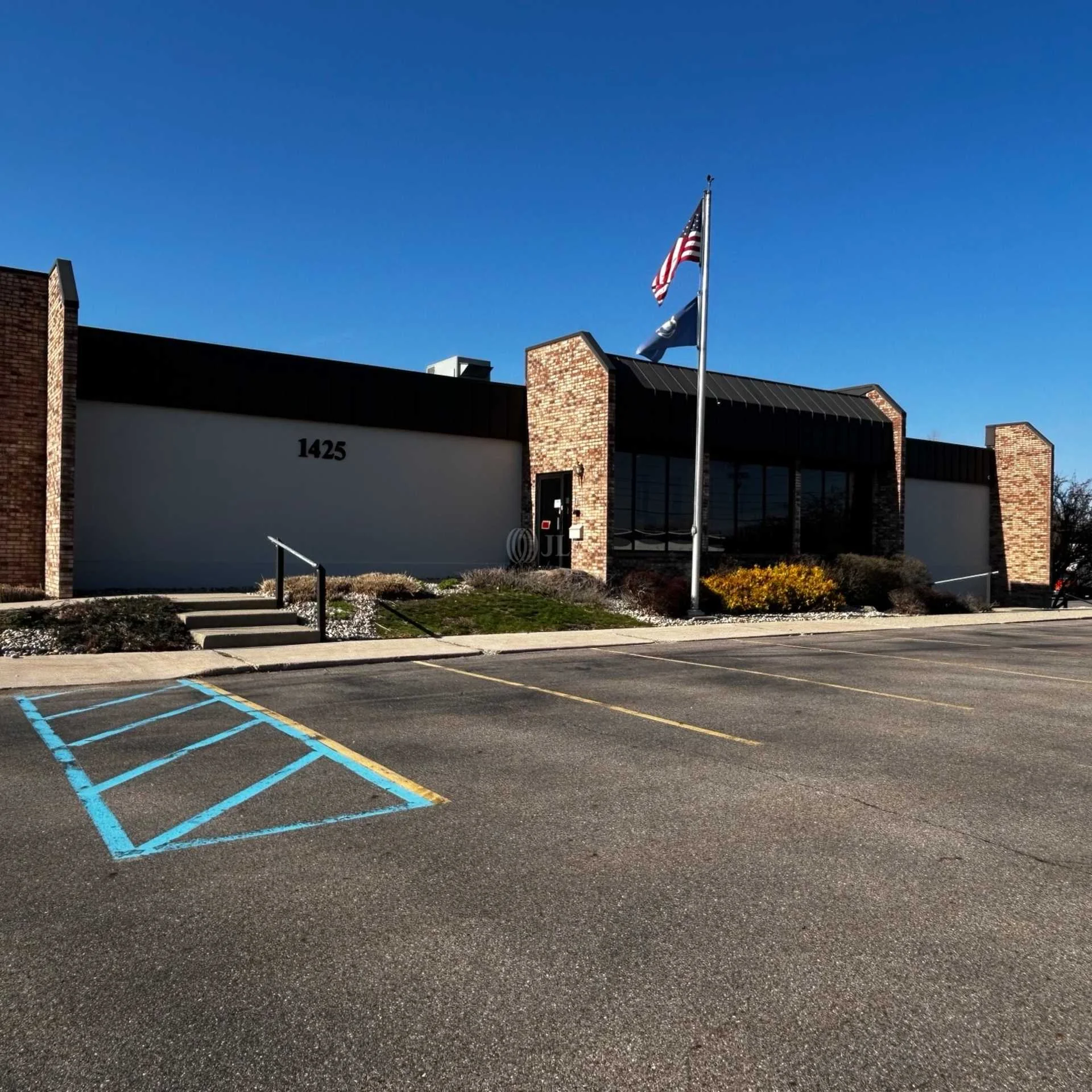 1423-1425 Keystone Ave — Sale in Lansing, MI, photo 3 of 4