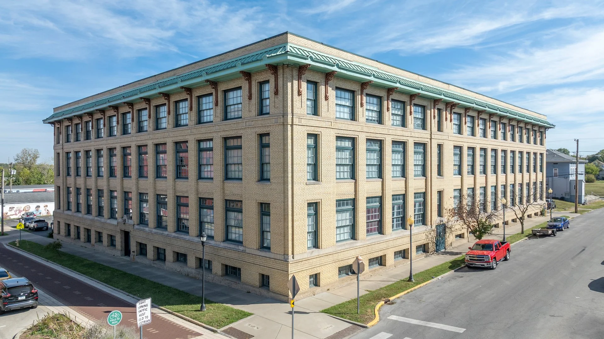 Atlas Apartments — Sale in Richmond, IN, photo 1 of 5