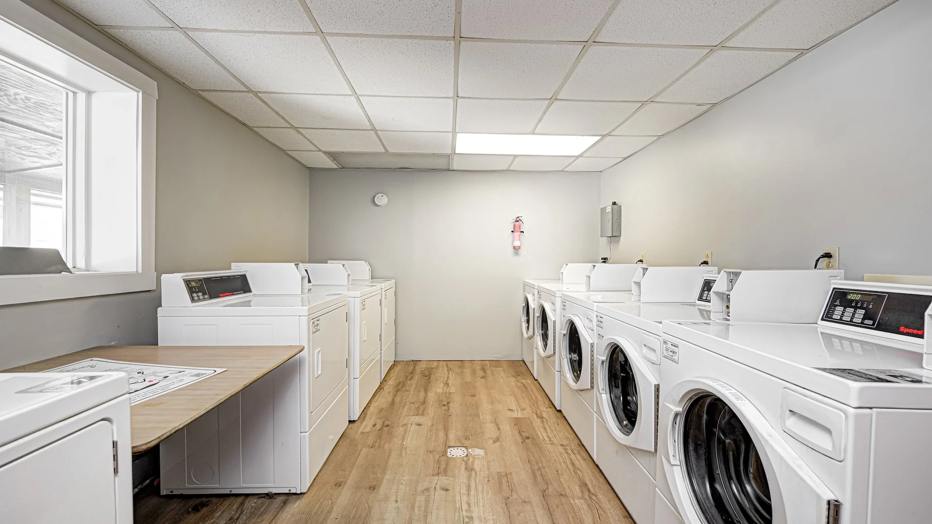 Windmill Apartments — Sale in Indianapolis, IN, photo 2 of 5